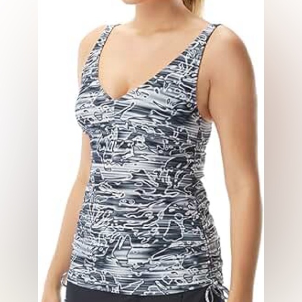 TYR DURAFAST women’s V front lucid tankini swim top size 8 NWT